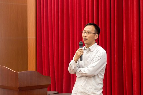 羊城晚報新媒體部副主任魯釔山來廣技師作學(xué)術(shù)講座