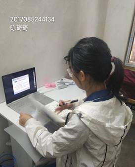 学生1