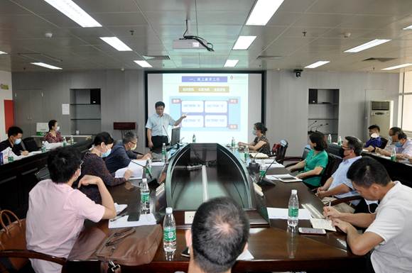 说明: https://www.gpnu.edu.cn/__local/0/D7/59/992A5E2E696D26FBC19D4C6AD9C_092E8369_85B5C.jpg